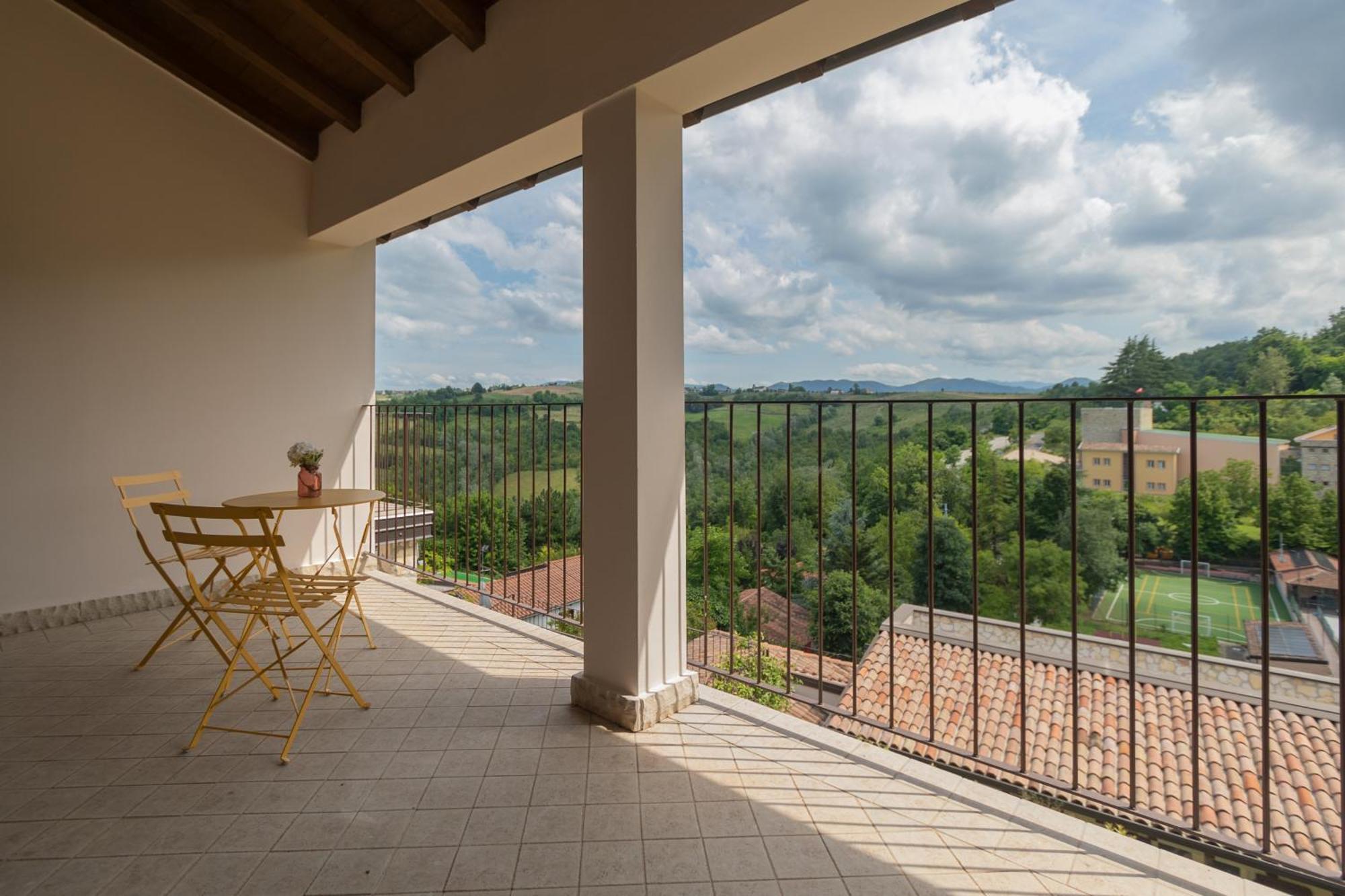 Luce Boutique Hotel Fortunago Εξωτερικό φωτογραφία