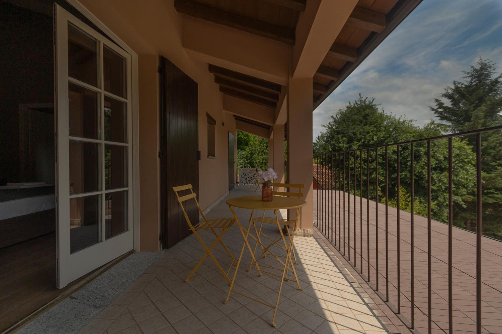 Luce Boutique Hotel Fortunago Εξωτερικό φωτογραφία